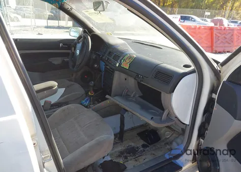 2001 Volkswagen Jetta Gls 1.8L Turbo z USA, uszkodzony, nr VIN 3VWSC29M51M039132